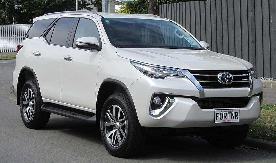 Toyota Fortuner (Legender / Sigma 4) Ceramic Coating Multan